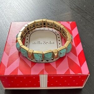 Stella & Dot Sawyer stone stretch bracelet turquoise
